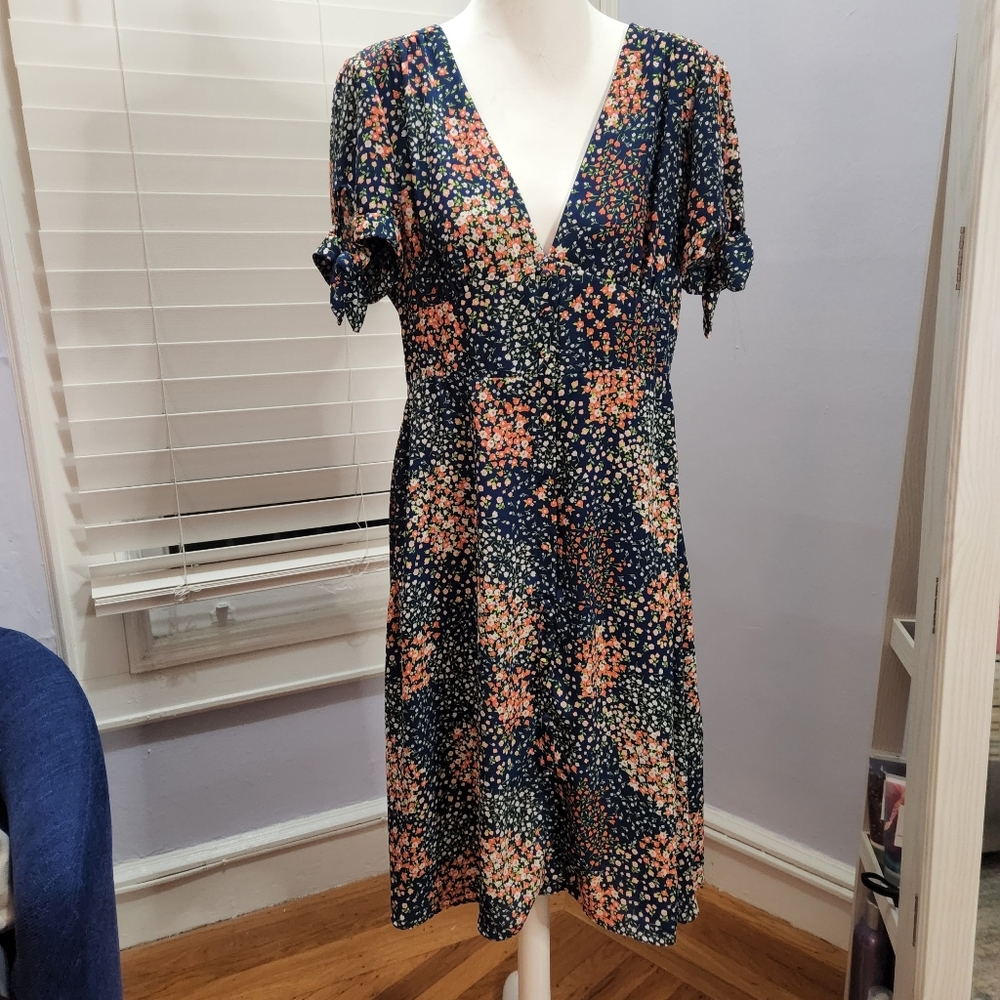 Lulu's Blue Coral Cream Green dress, size Medium